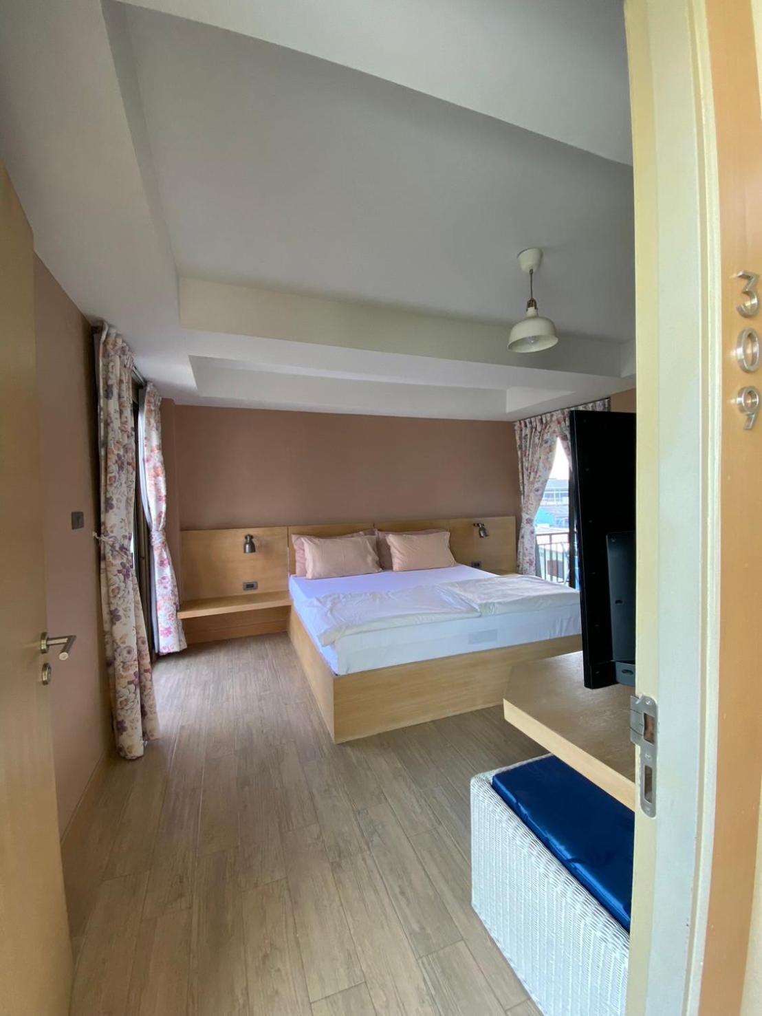Huahin Place Guest House Buitenkant foto