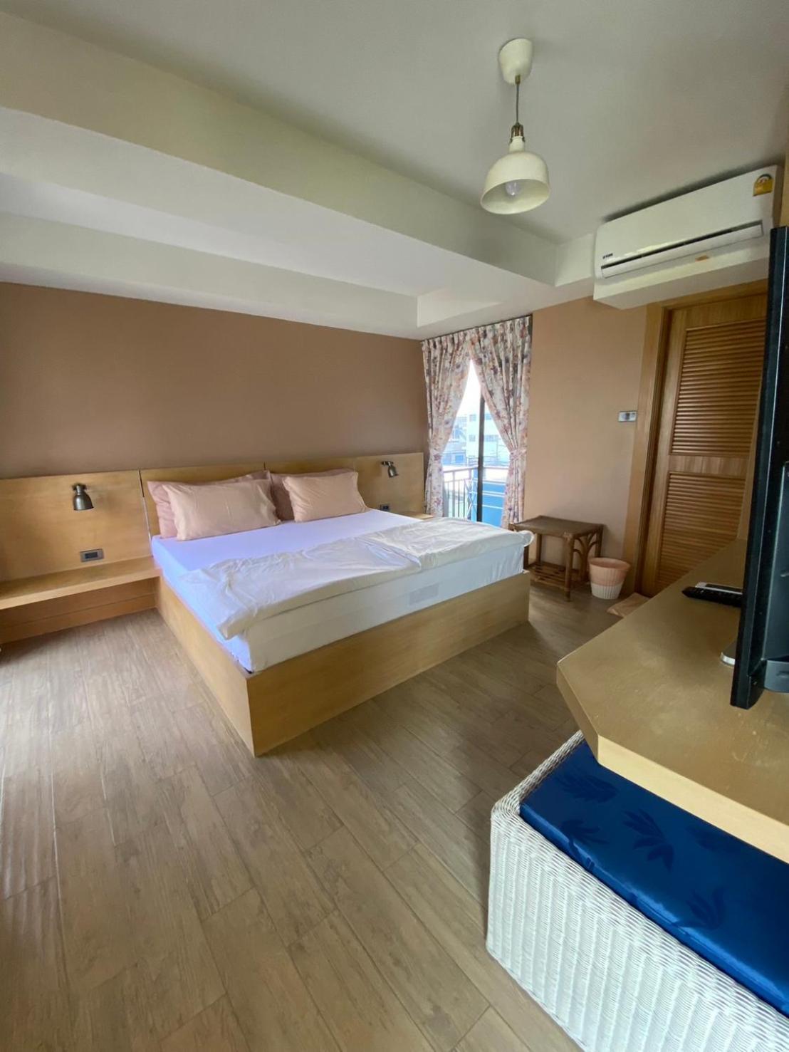 Huahin Place Guest House Buitenkant foto