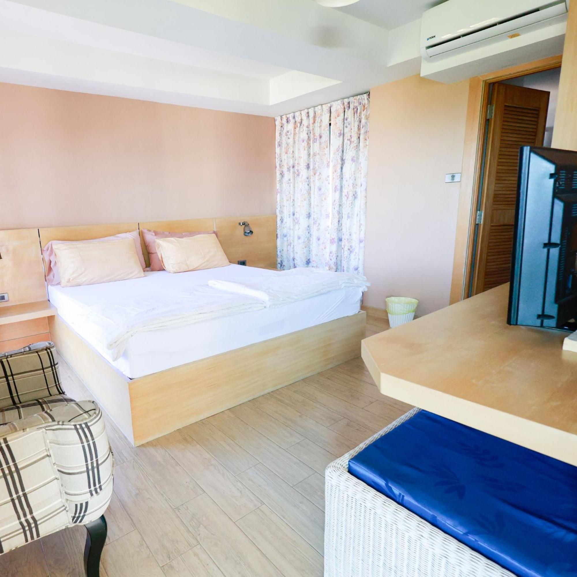 Huahin Place Guest House Buitenkant foto